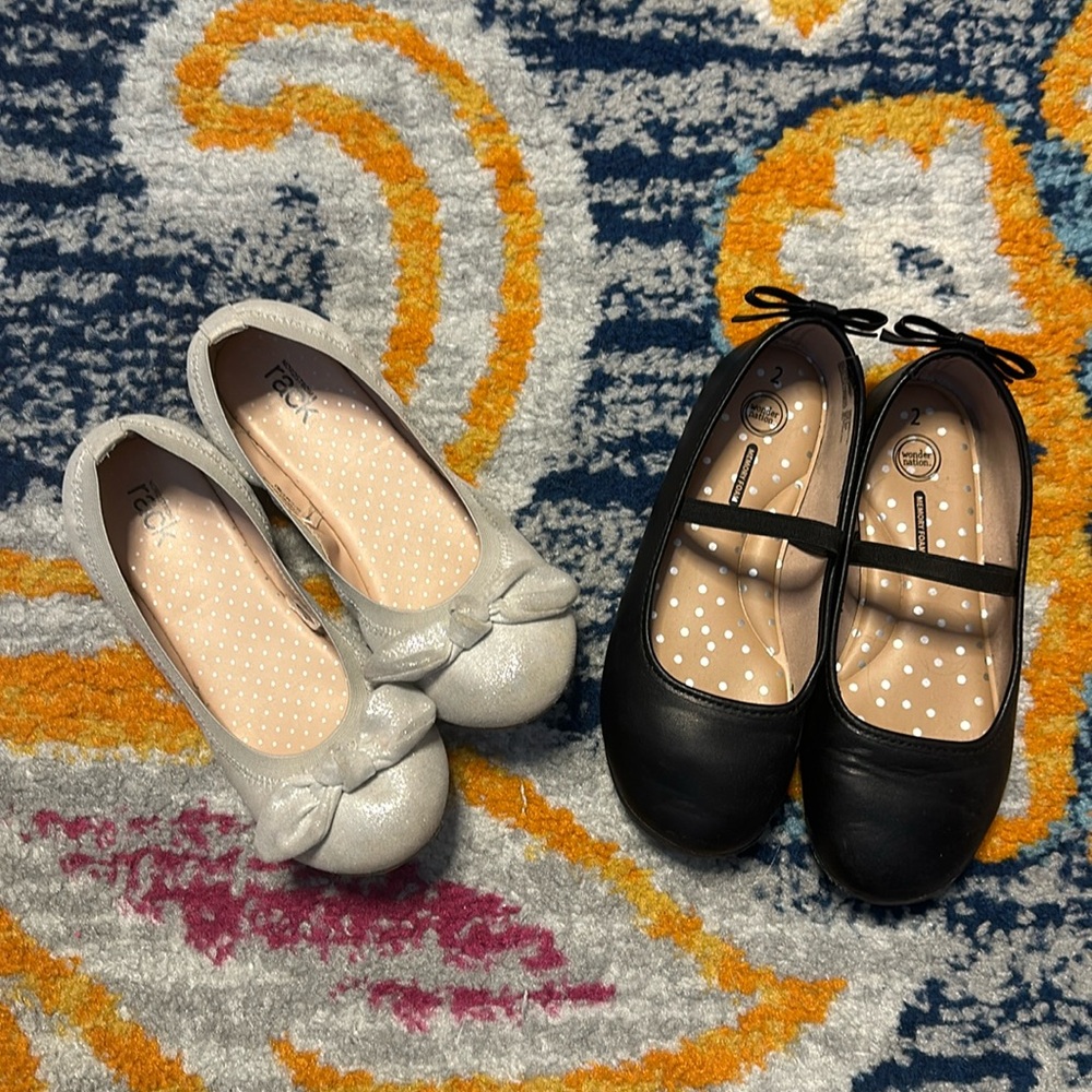 3 pairs of girls shoes